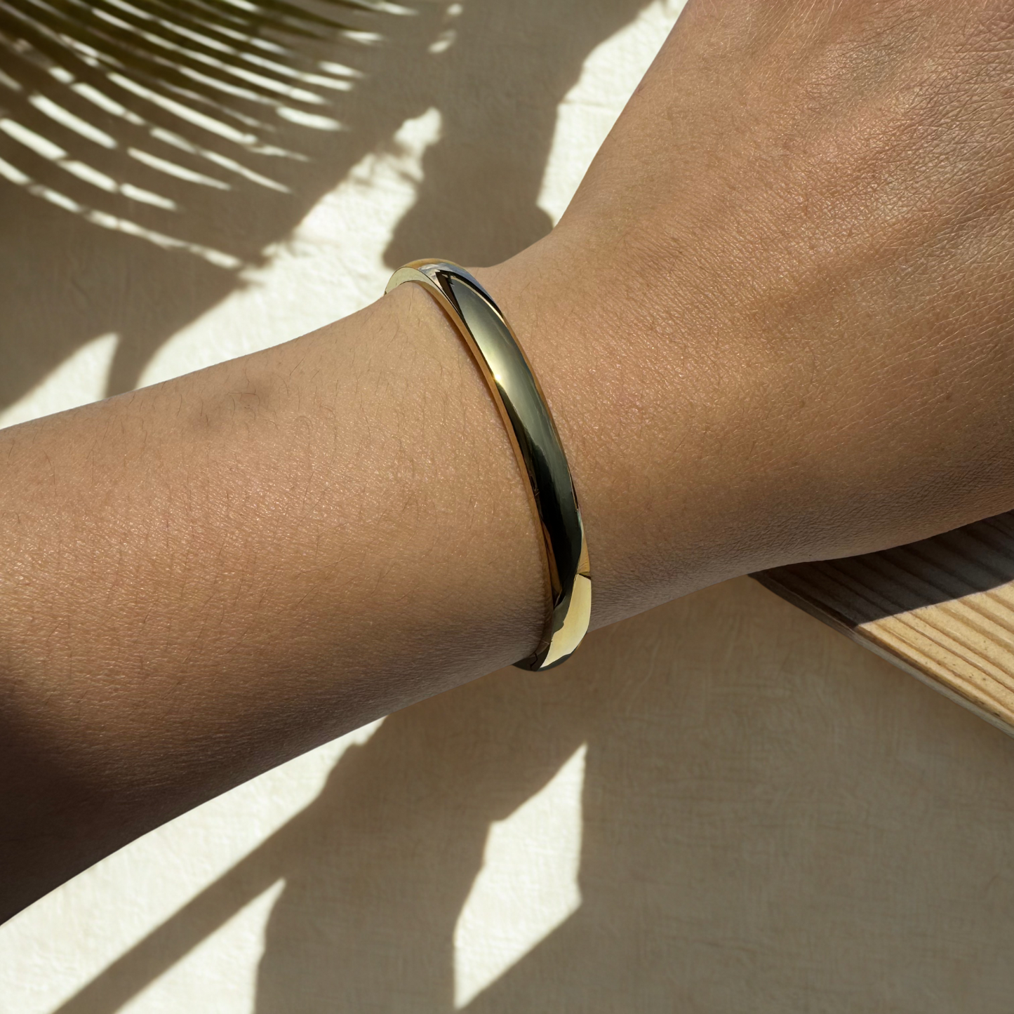 SMOOTH BANGLE